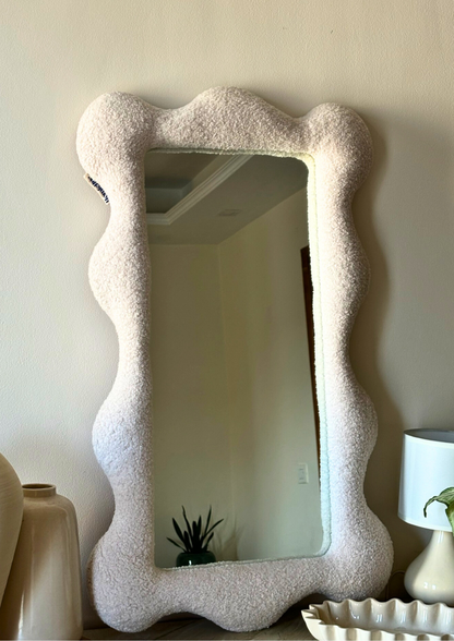 ELLA BOUCLÉ